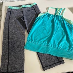 Ivivva matching girl’s leggings and too matching set.